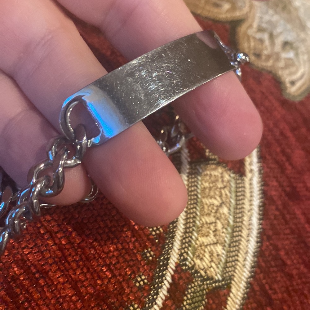 Small size plain silver bracelet. MT